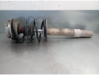 Replacement front right shock absorber for BMW 5 Touring (E61) 525 i OEM IAM reference 824904001266 31316768796 