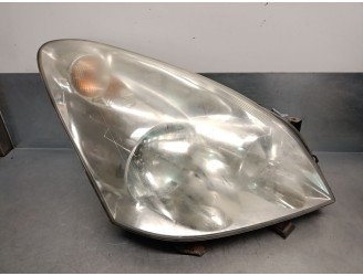 Recambio de faro derecho para toyota corolla verso (r1) 2.0 turbodiesel cat referencia OEM IAM 811300F010 811300F010 