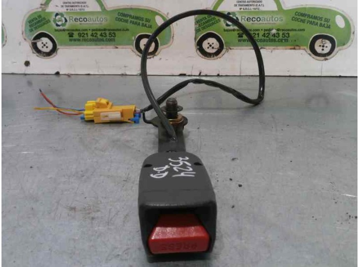 Recambio de enganche cinturon para hyundai sonata (y2) 2.0 cat referencia OEM IAM 888203C000LK  4 PUERTAS