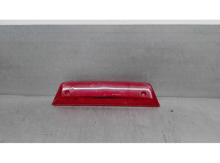 Recambio de luz central de freno para dodge journey 2.0 16v crd cat referencia OEM IAM 05116302A  