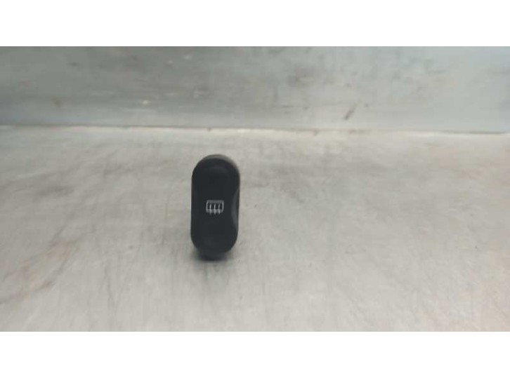 Recambio de boton luneta para dacia logan mcv 1.5 dci diesel cat referencia OEM IAM 710682 