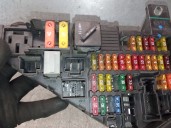 Recambio de caja reles / fusibles para bmw serie 5 berlina (e60) 2.5 24v turbodiesel cat referencia OEM IAM 690658806 518811047 