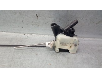 Recambio de motor tapa exterior combustible para porsche cayenne (9pa) 3.2 referencia OEM IAM 7L5810773 7L5810773 