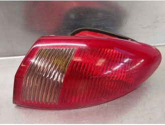 Recambio de piloto trasero derecho para alfa romeo 147 (190) 1.6 16v cat referencia OEM IAM 03323010 DE ALETA