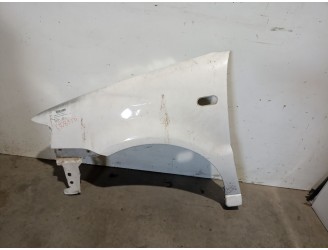 Recambio de aleta delantera izquierda para volkswagen polo berlina (6n2) 1.0 referencia OEM IAM 6N0821021H BLANCA 