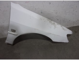 Recambio de aleta delantera derecha para peugeot 306 break 2.0 hdi cat referencia OEM IAM 7841K8 BLANCA 