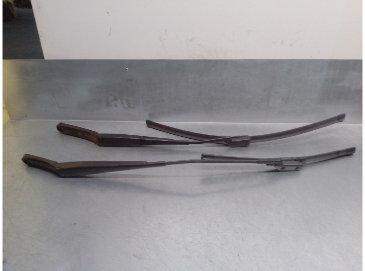 Recambio de brazo limpia delantero derecho para seat ibiza (6j5) 1.4 16v tsi referencia OEM IAM  6J1955409 