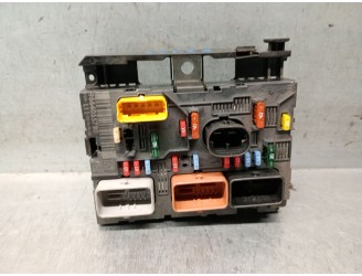 Recambio de caja reles / fusibles para citroën c4 berlina 1.4 16v referencia OEM IAM 9664055780 DELPHI