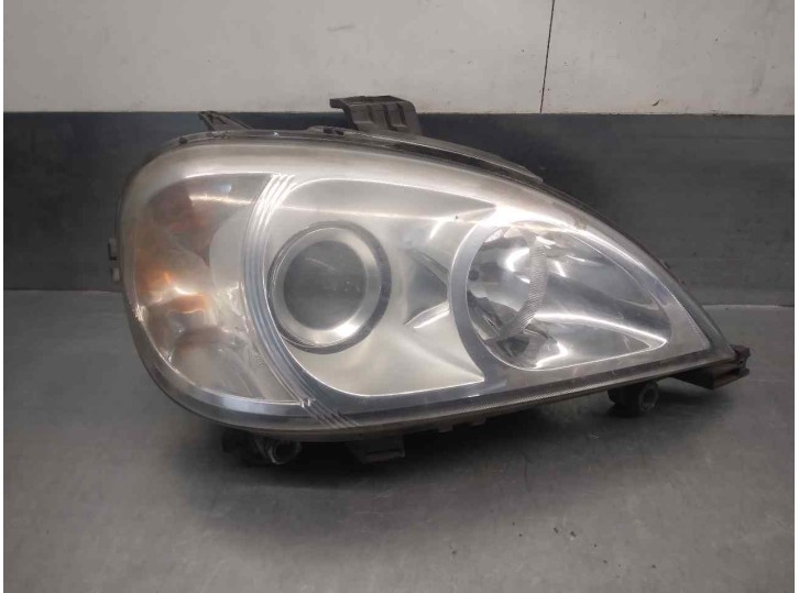Replacement right headlight for Mercedes-Benz M-Class (W163) 2.7 CDI 20v cat OEM IAM reference 1638200749 5 DOORS