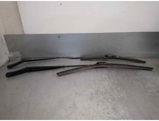 Recambio de brazo limpia delantero derecho para volkswagen caddy furgón/kombi 2.0 tdi referencia OEM IAM 2K1955410B  