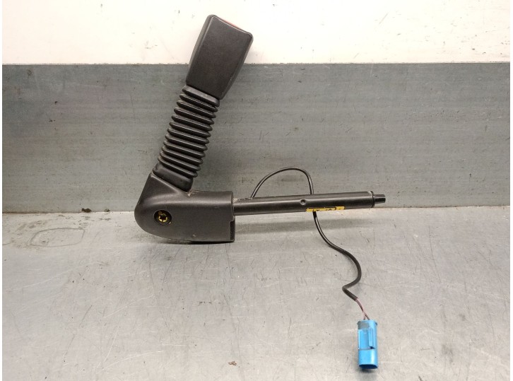 Replacement front left airbag pretensioner for MG MG ZR (F/RF) 105 OEM IAM reference EVB104850LNF 