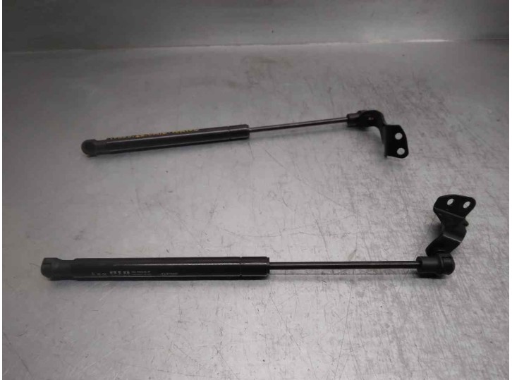 Replacement trunk / tailgate dampers for Chevrolet Captiva 2.0 diesel cat OEM IAM reference 82553891300 
