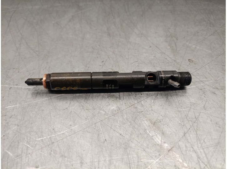 Recambio de inyector para nissan almera (n16/e) 1.5 dci turbodiesel cat referencia OEM IAM 8200365186  EJBR01801A DELPHI