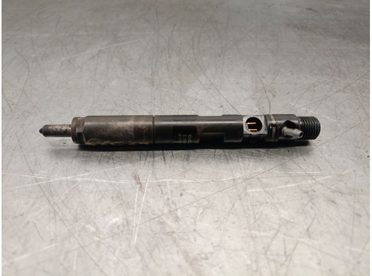 Recambio de inyector para nissan almera (n16/e) 1.5 dci turbodiesel cat referencia OEM IAM 8200365186  EJBR01801A DELPHI