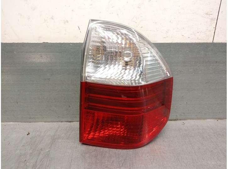 Recambio de piloto delantero derecho para bmw x3 (e83) 2.0 sd referencia OEM IAM 63217162210 63217162210 