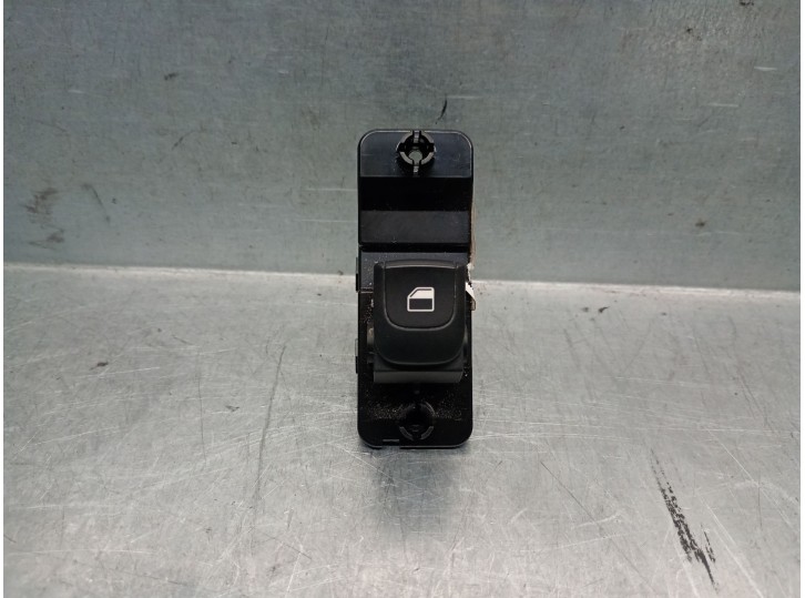 Recambio de mando elevalunas delantero derecho para kia rio iv (yb, sc, fb) 1.2 cvvt referencia OEM IAM 93575H8000WK 93576H8000 