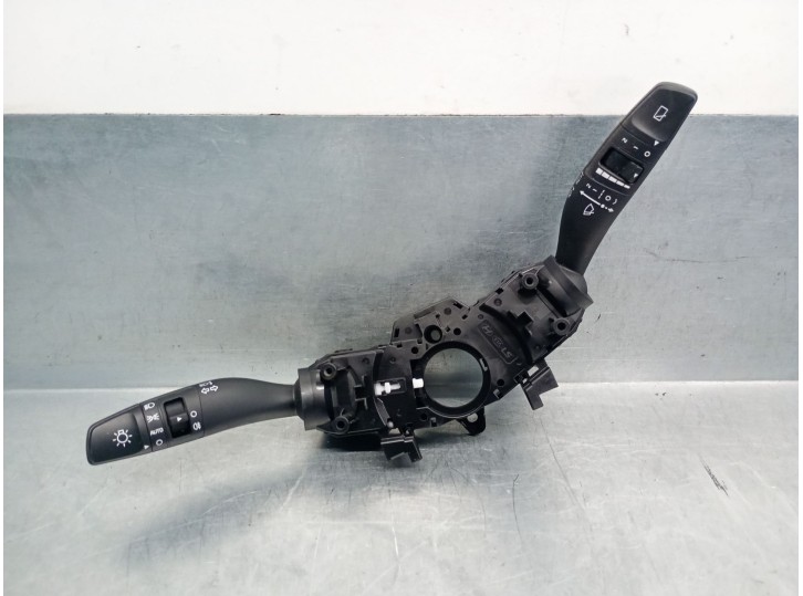 Recambio de mando luces para kia rio iv (yb, sc, fb) 1.2 cvvt referencia OEM IAM 93403D4852 