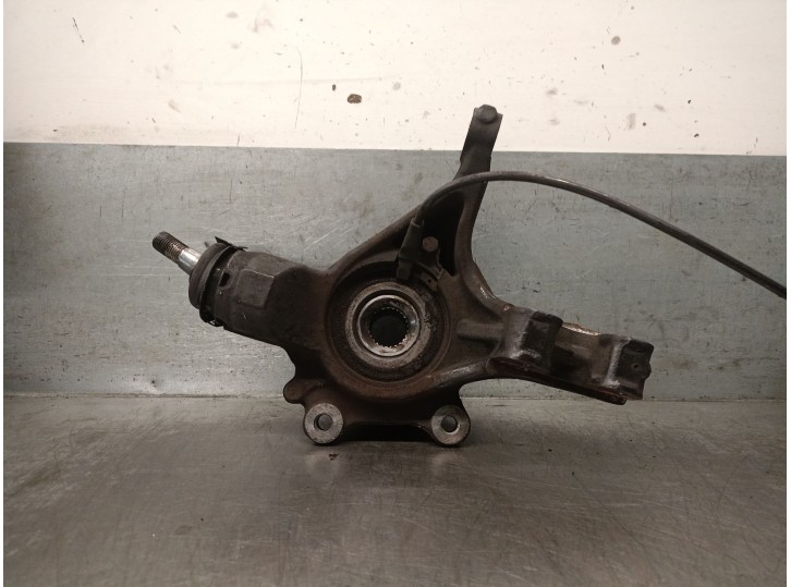 Front left stub axle replacement part for Citroën C4 Saloon 1.6 16V CAT (NFU / TU5JP4) OEM IAM reference 364684 364684 
