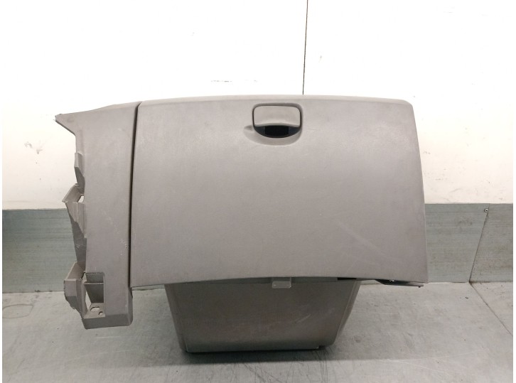 Recambio de guantera para renault scenic ii 1.6 16v referencia OEM IAM 8200140753 8200248663 