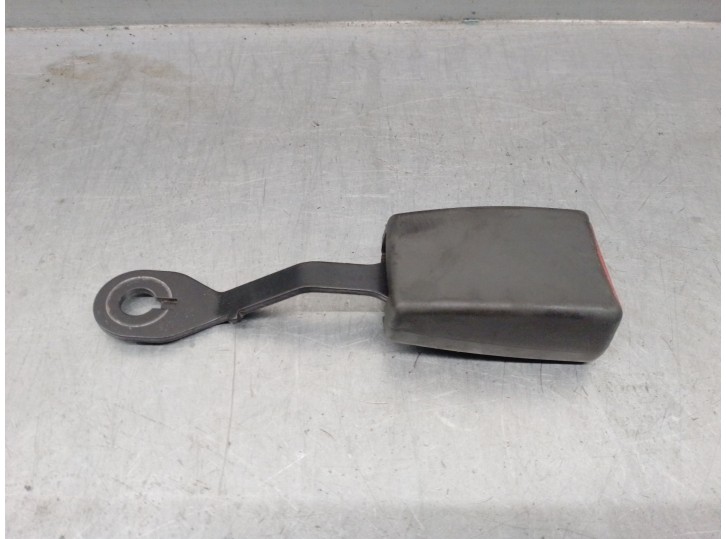 Recambio de enganche cinturon para fiat punto berlina (188) 1.3 jtd cat referencia OEM IAM 33005375 735271649 