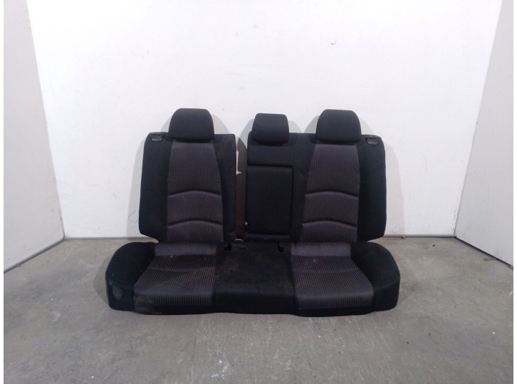 Recambio de asientos traseros para mazda 3 lim. (bl) 2.2 turbodiesel cat referencia OEM IAM BJE357200C02 BJE357200C02 
