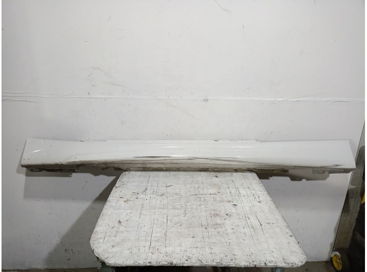 Recambio de faldon lateral para bmw serie 1 berlina (e81/e87) 2.0 16v referencia OEM IAM 51778037453 51778037453 