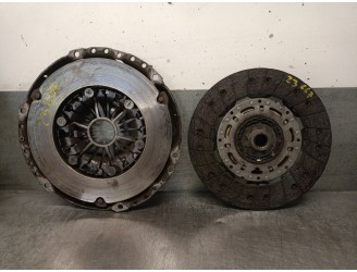 Replacement clutch kit for Opel Astra J Lim. 1.7 16v CDTi OEM IAM reference 666099 666099 