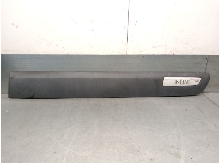 Recambio de molduras delanteras para renault espace iv (jk0) 2.0 dci diesel fap cat referencia OEM IAM 7701053491  