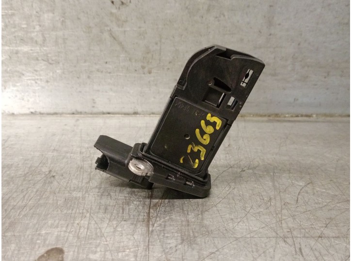 Recambio de caudalimetro para peugeot 3008 i monospace (0u_) 1.6 bluehdi 120 referencia OEM IAM 9677093080 9677093080 HITACHI