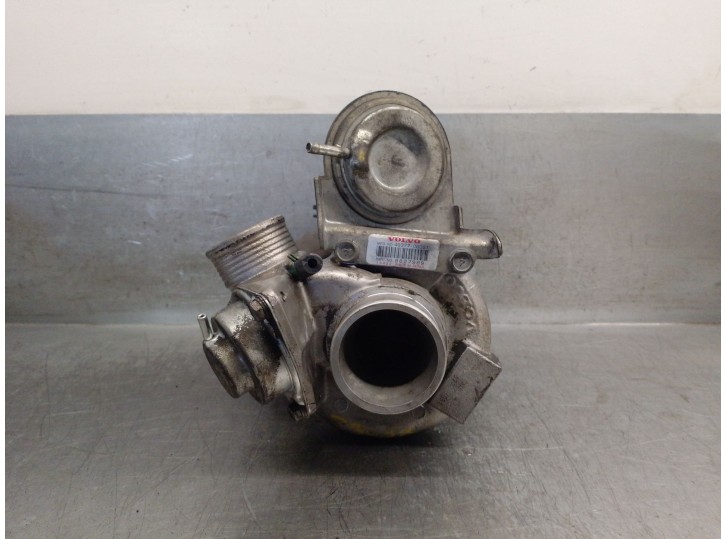 Recambio de turbocompresor para volvo v40 familiar 2.0 turbo cat referencia OEM IAM 8627989 8602114 VOLVO