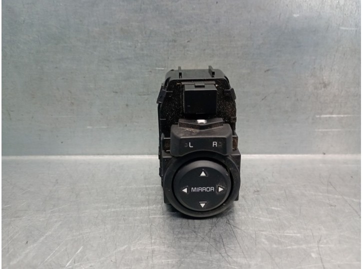 Recambio de mando retrovisor para kia rio iv (yb, sc, fb) 1.2 cvvt referencia OEM IAM 93530H8200 93530H8200 