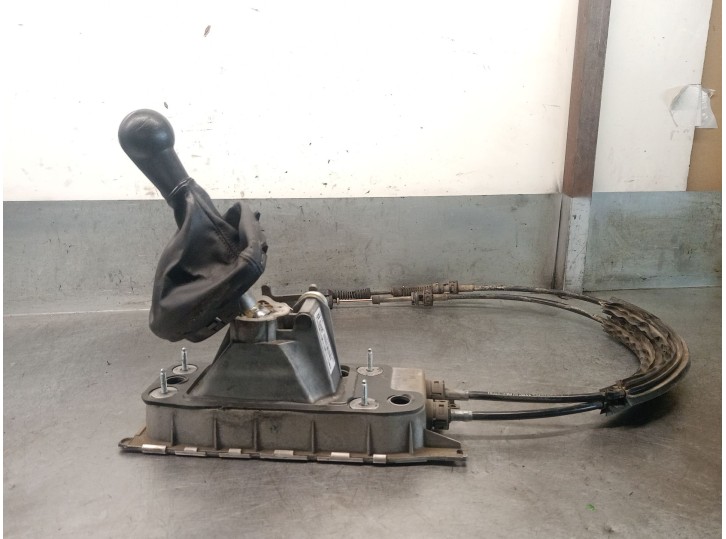 Recambio de palanca cambio para seat leon (1p1) 1.6 tdi referencia OEM IAM 1K0711049CH 1K0711050A 