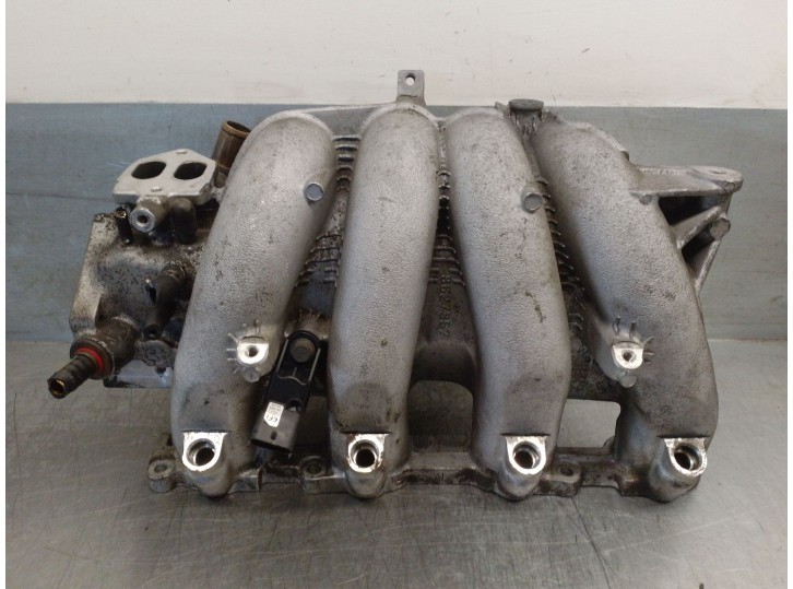 Replacement intake manifold for Volvo V40 estate 2.0 turbo cat OEM IAM reference 8627357 8631715 
