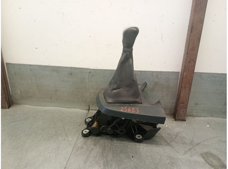 Recambio de palanca cambio para ford fiesta (cb1) 1.4 tdci cat referencia OEM IAM 8A6R7C453MBB 1740707 