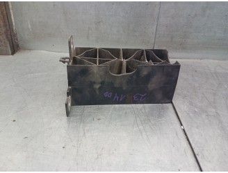 Recambio de soporte paragolpes delantero derecho para renault megane iv berlina 5p 1.5 dci diesel fap energy referencia OEM IAM 