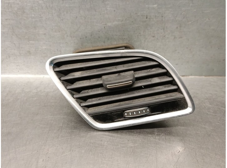 Recambio de aireador para audi q3 (8ub, 8ug) 2.0 tdi referencia OEM IAM 8U1820901B 8U1820901E 