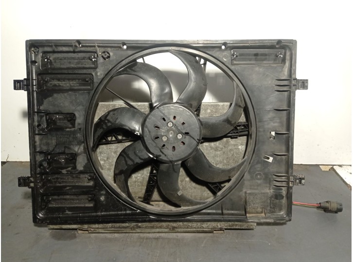 Recambio de electroventilador para volkswagen tiguan (5n_) 2.0 tdi referencia OEM IAM 5Q0121203DE 5Q0121203DE 09122820