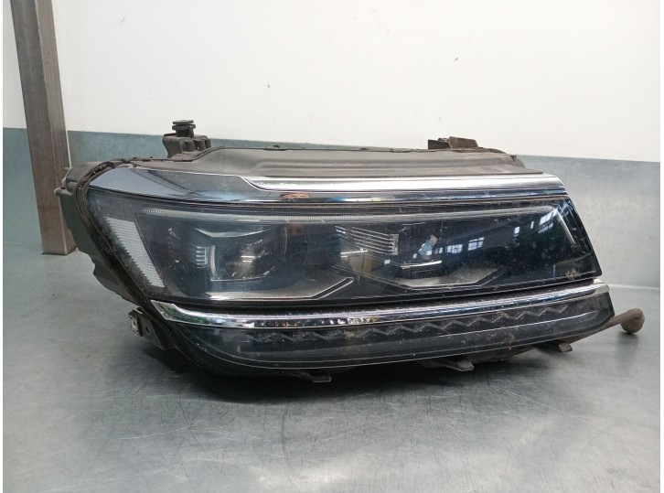 Recambio de faro derecho para volkswagen tiguan (5n_) 2.0 tdi referencia OEM IAM 5NB941082A 5NB941114E 
