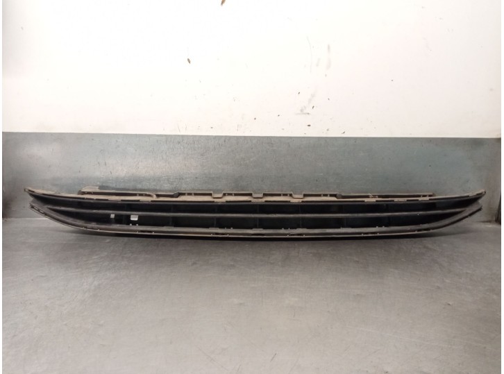 Recambio de rejilla delantera para opel corsa e (x15) 1.4 lpg (08, 68) referencia OEM IAM 13442430 13442430 