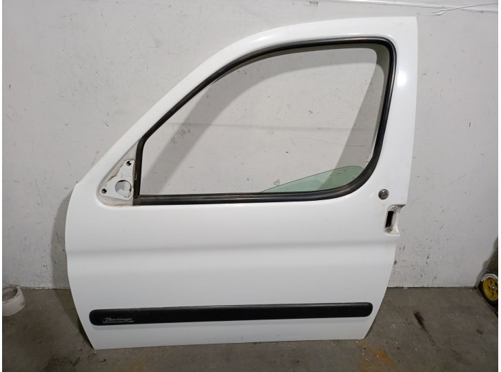 Recambio de puerta delantera izquierda para citroën berlingo 1.9 diesel referencia OEM IAM 9002V0 9002V0 
