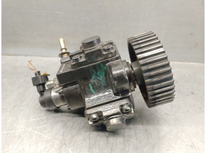 Replacement injection pump for Fiat Bravo (198) 1.9 8v JTD CAT OEM IAM reference 0055205935 0445010150 BOSCH