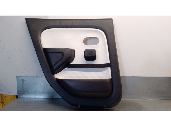 Recambio de guarnecido puerta trasera izquierda para renault twingo iii (bcm_, bca_) 0.9 tce 90 referencia OEM IAM 829A19131R 82