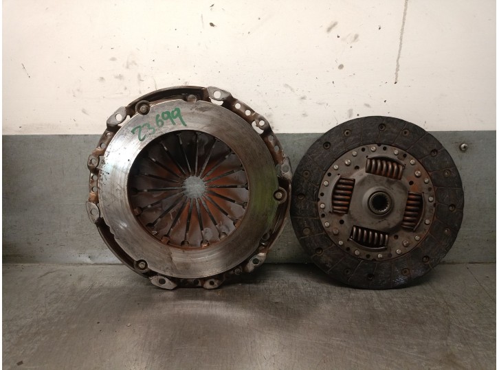 Replacement clutch kit for Citroën Xsara Picasso 2.0 HDI CAT (RHY / DW10TD) OEM IAM reference 2004CC 2004CC 
