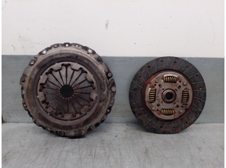 Recambio de kit embrague para volvo v40 familiar td referencia OEM IAM 30611760 30611760 