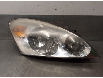 Recambio de faro derecho para kia cee´d hatchback (ed) 1.6 crdi 115 referencia OEM IAM 92102A  