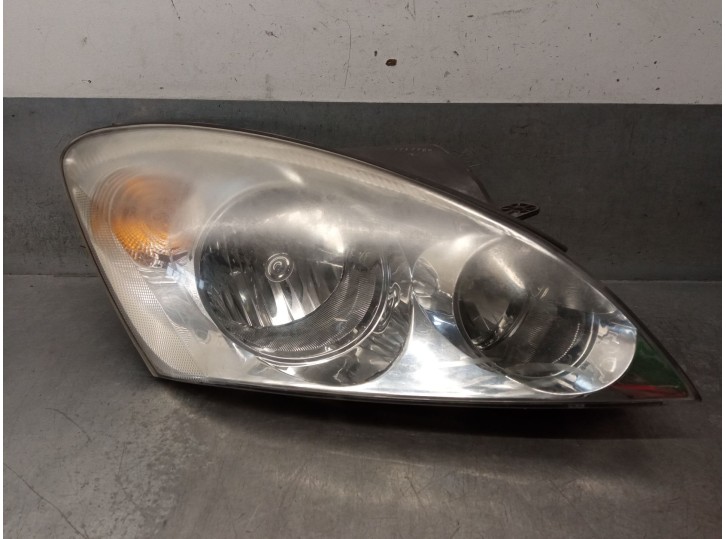 Recambio de faro derecho para kia cee´d hatchback (ed) 1.6 crdi 115 referencia OEM IAM 92102A  