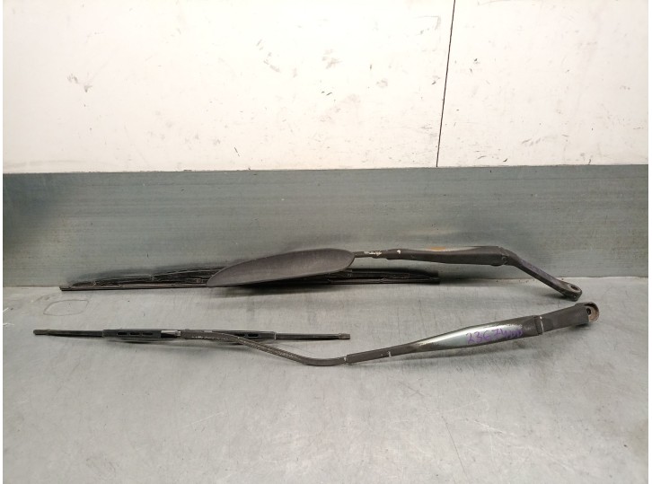 Recambio de brazo limpia delantero derecho para hyundai coupe (rd) 2.0 16v cat referencia OEM IAM 9831027000 9831027000 