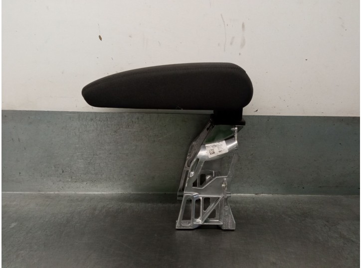 Recambio de apoyabrazos central para audi q3 (f3b) 35 tdi referencia OEM IAM 83A864283 83A864283 