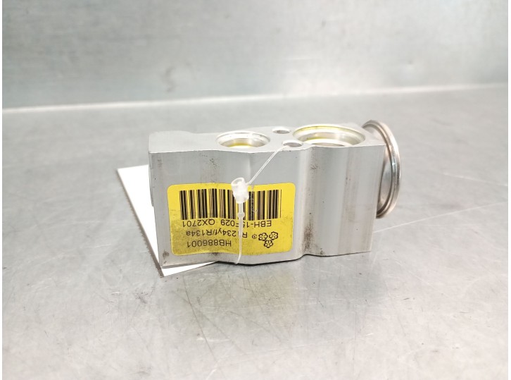 Recambio de valvula expansion para smart forfour hatchback (453) electric drive (453.091) referencia OEM IAM A4538306801 A453830
