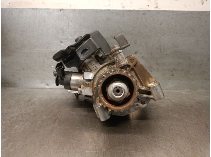 Recambio de bomba inyeccion para dacia duster (hs_) 1.5 dci (hsaj) referencia OEM IAM 167007358R 167007358R 0445010704 BOSCH